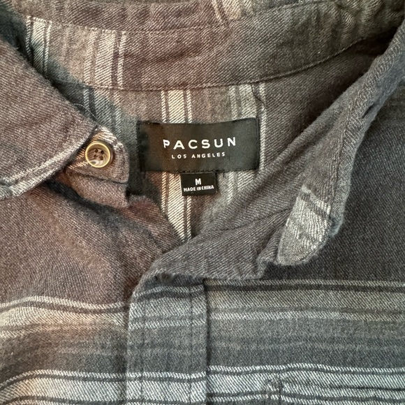 Men’s PacSun Button-Up Shirt - Picture 3 of 3
